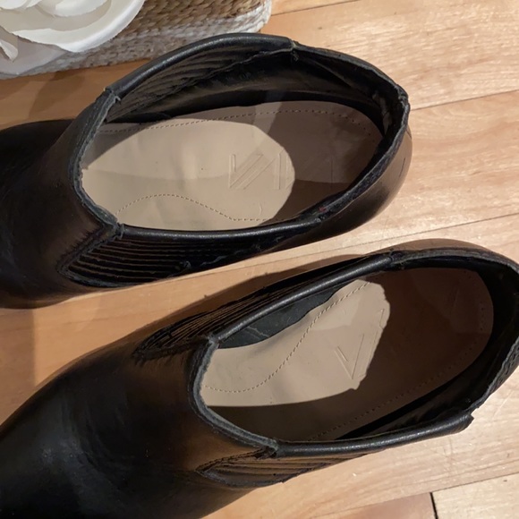 Naya unique vintage heeled ankle boots NWOT - Picture 5 of 5